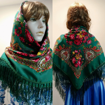 Платок Фольклорный зеленый с кистями 110*110см